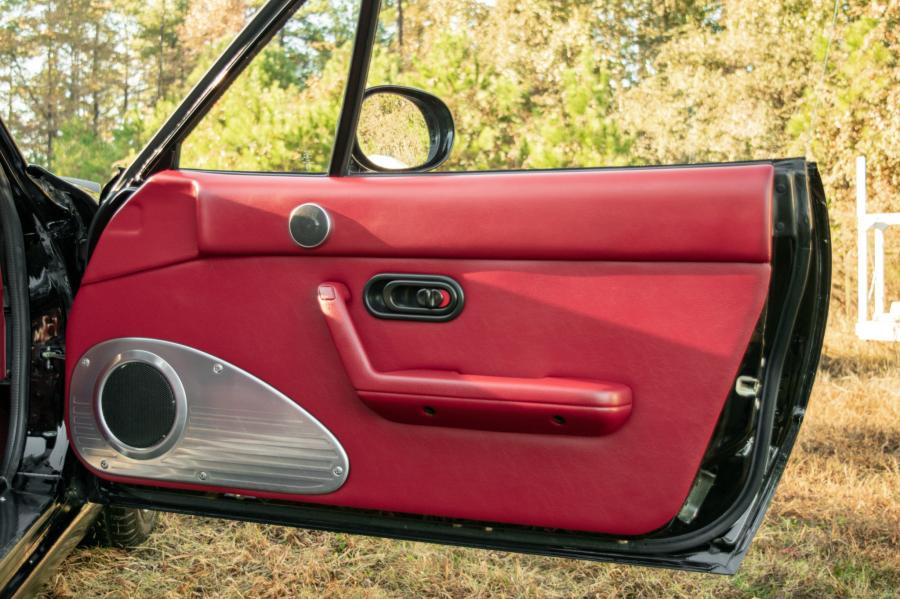 Детали интерьера Mazda Miata Limited Edition (NA) 1993 года  (фото 61 из 121)